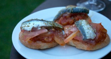 Coca de sardines Coca de sardines